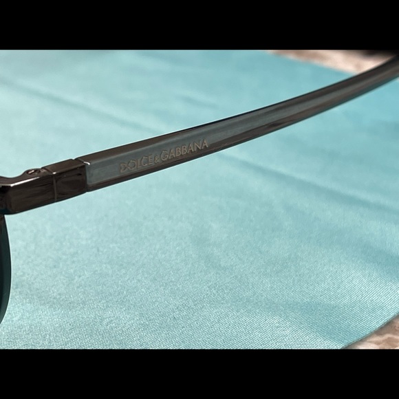 Gently Used Authentic Dolce & Gabbana Sunglasses BLACK colored - Picture 4 of 13